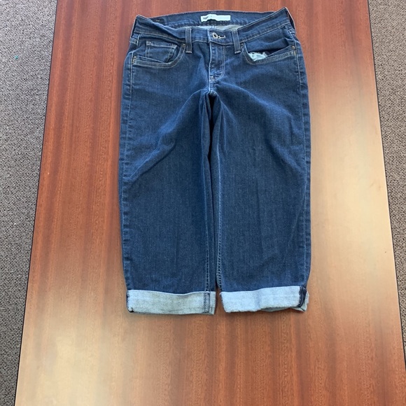 Levi’s capris - Picture 4 of 9